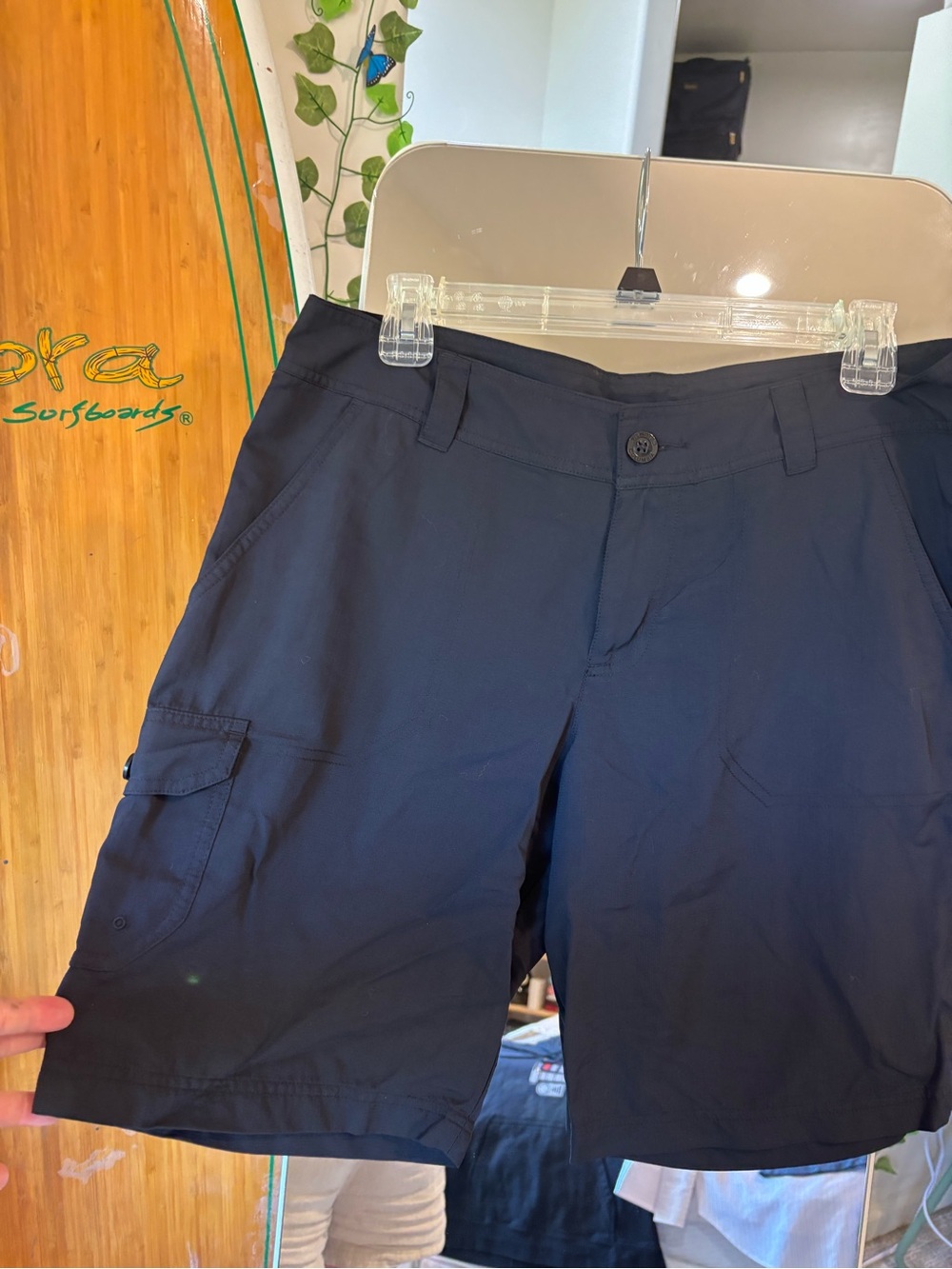 Columbia Women’s Black Cargo Shorts size 10